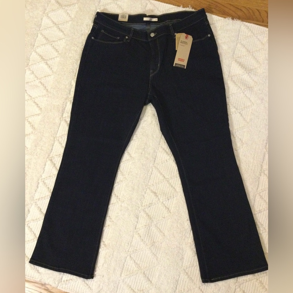 🎉13xHP!!🎉 NWT Levi’s | Classic Bootcut Sculpt Jeans